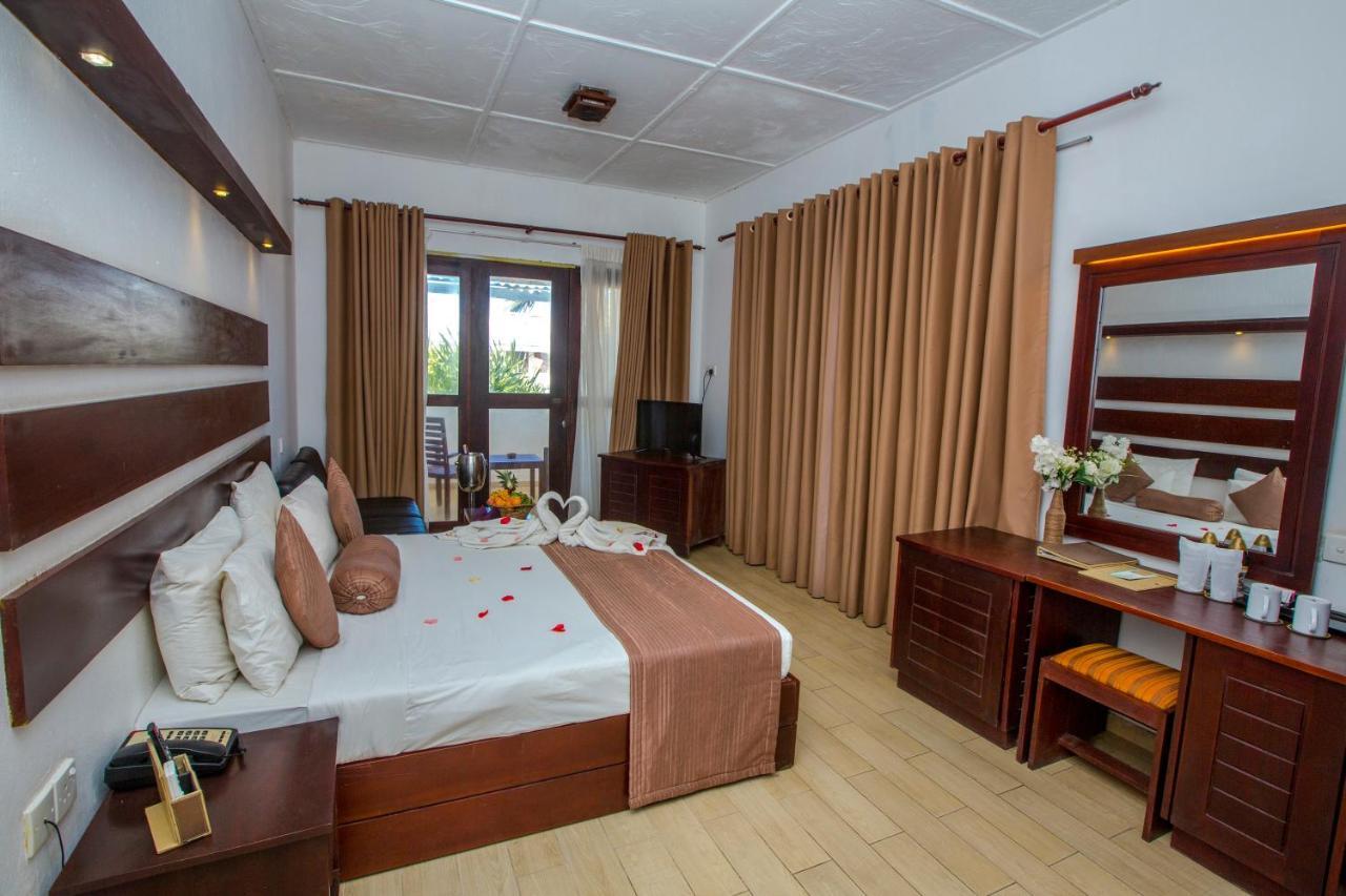 Avenra Beach Hikkaduwa Extérieur photo